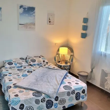 Spacious With Beautiful Loggia Appartamento