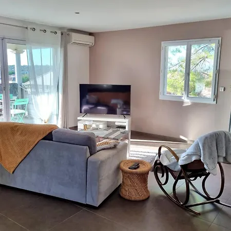 Appartamento Spacious With Beautiful Loggia Maraussan
